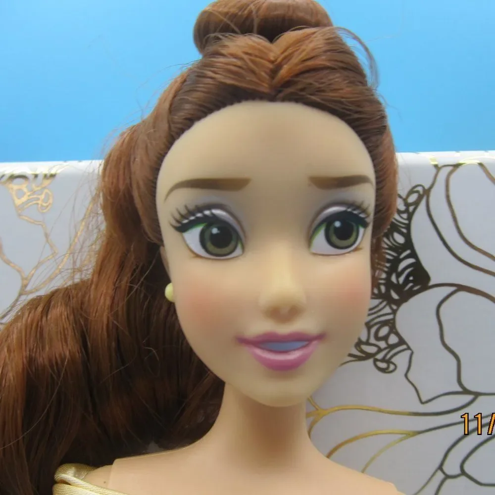 Disney Princess Belle Beauty and the BeastGift Set Doll Lipsmackers NWOT